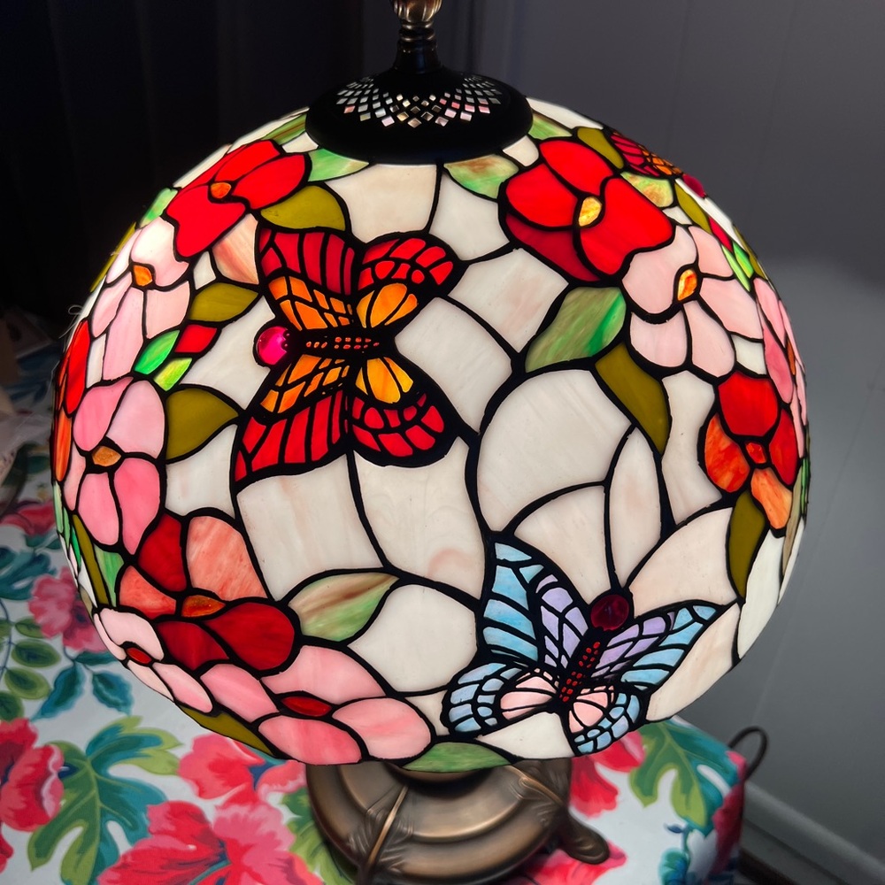 Dale Tiffany Stained Glass Butterfly and Floral Table Lamp - Picture 6 of 11